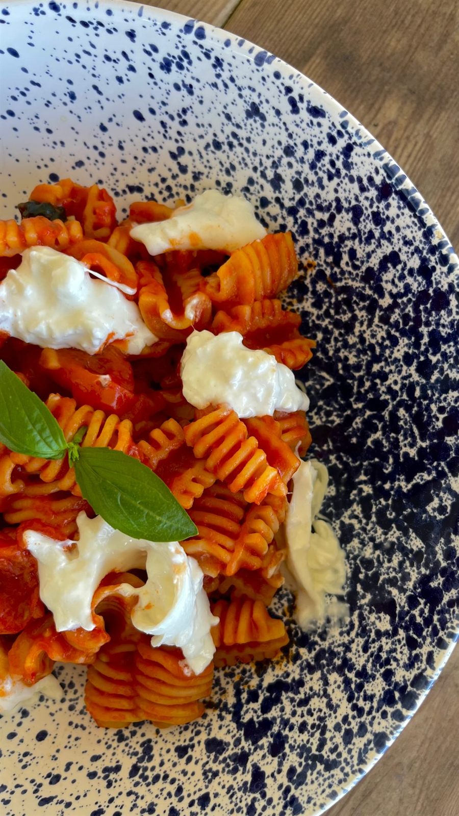 Pasta tomate, burrata & basilic