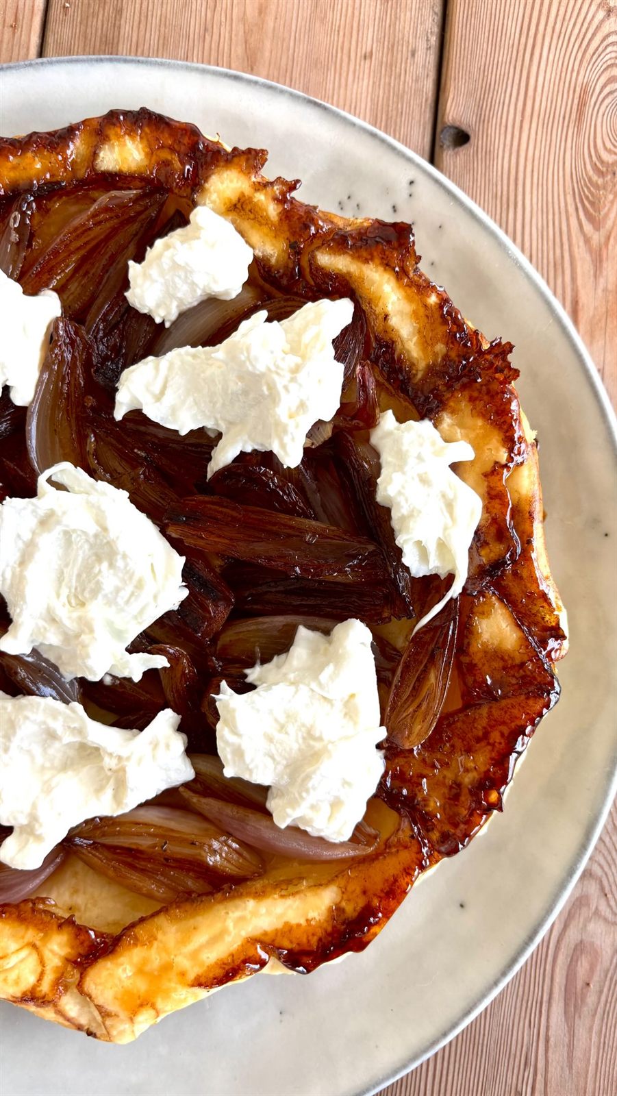 Tatin d'échalotes caramélisées